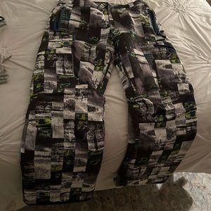 Excellent condition ski/snowboard pants